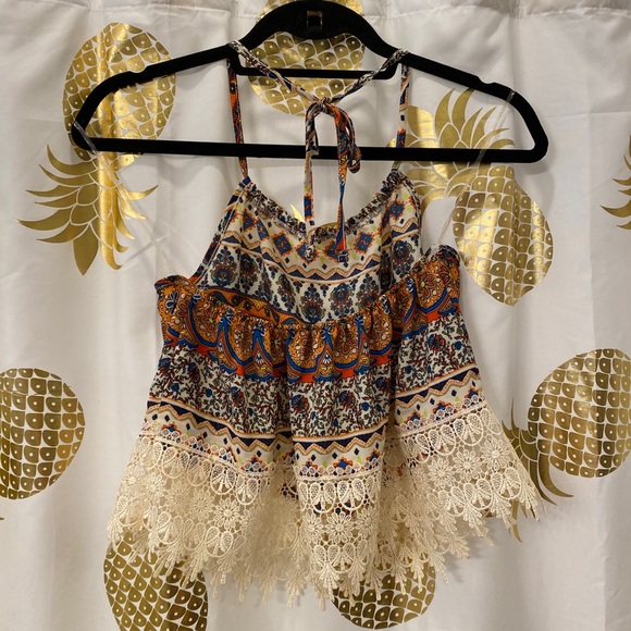 Halter top with lace trim - Picture 7 of 7